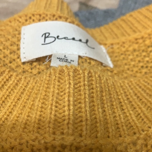 Be Cool Knitted Sweater Like New - Picture 4 of 4